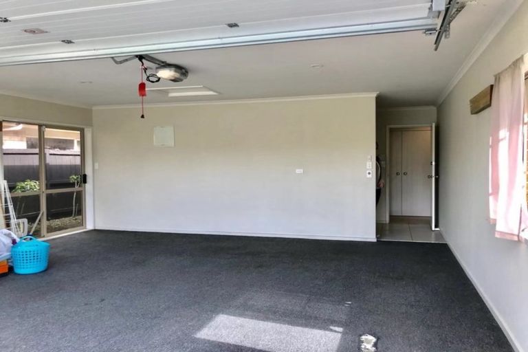 Photo of property in 3 Stornaway Drive, Flat Bush, Auckland, 2016