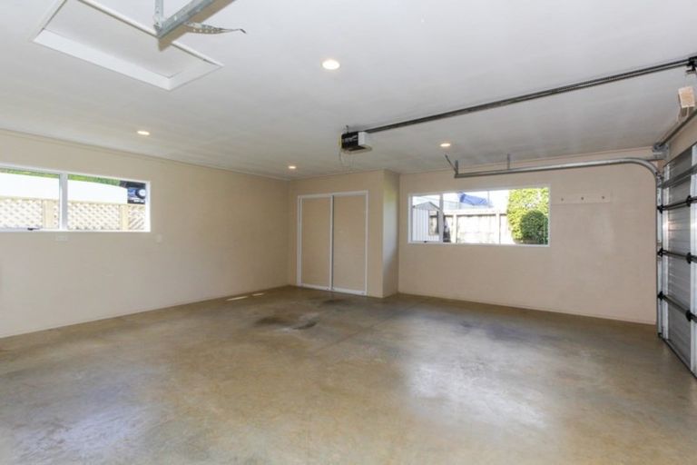 Photo of property in 16d Burns Street, Westown, New Plymouth, 4310