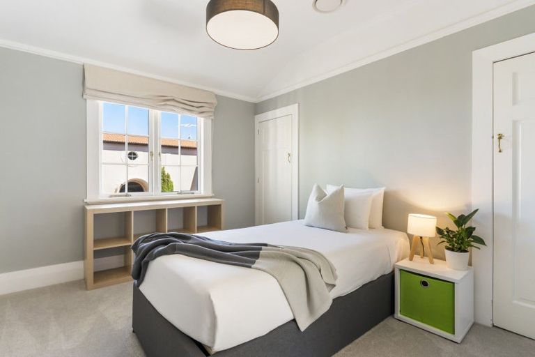 Photo of property in 28 Jubilee Avenue, Devonport, Auckland, 0624