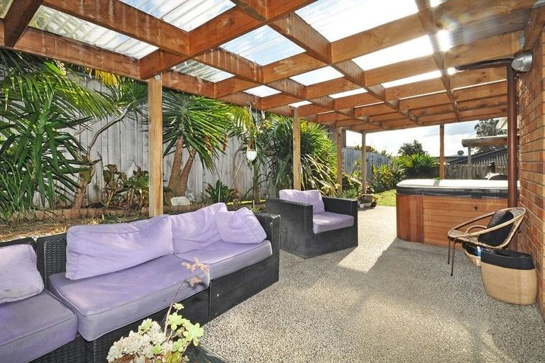 Photo of property in 24 Driftwood Drive, Red Beach, 0932