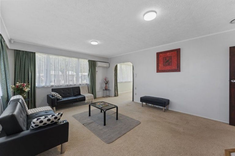 Photo of property in 92 California Drive, Totara Park, Upper Hutt, 5018