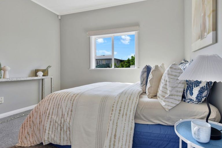 Photo of property in 2 Morgan Street, Castlecliff, Whanganui, 4501