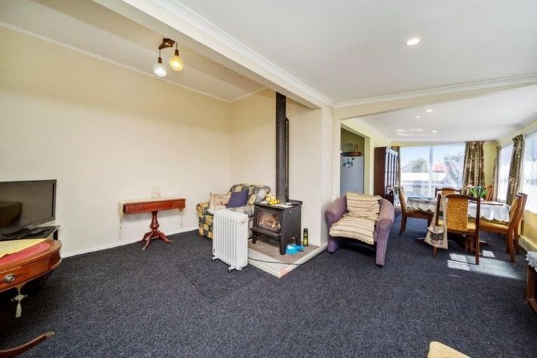 Photo of property in 55 Domett Street, Opunake, 4616