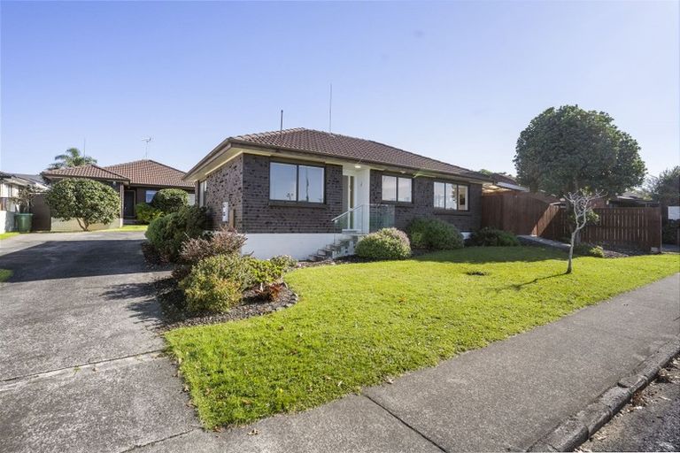 Photo of property in 1/63 Wellington Street, Howick, Auckland, 2014