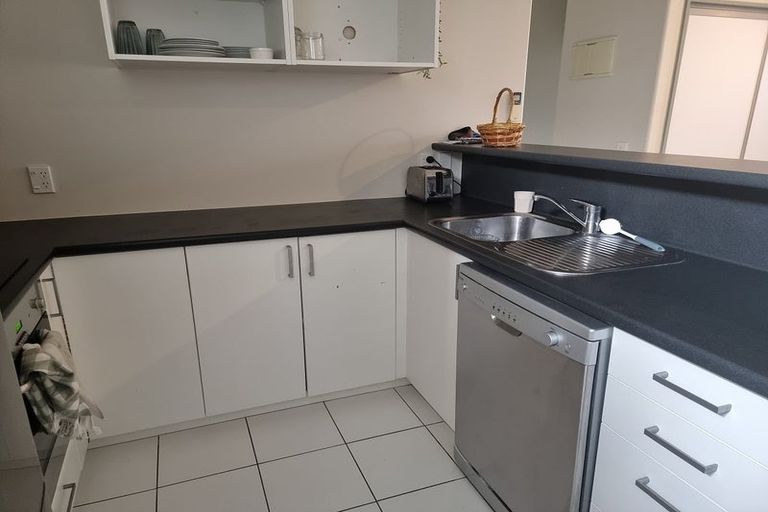 Photo of property in 12/14 Brougham Street, Addington, Christchurch, 8024