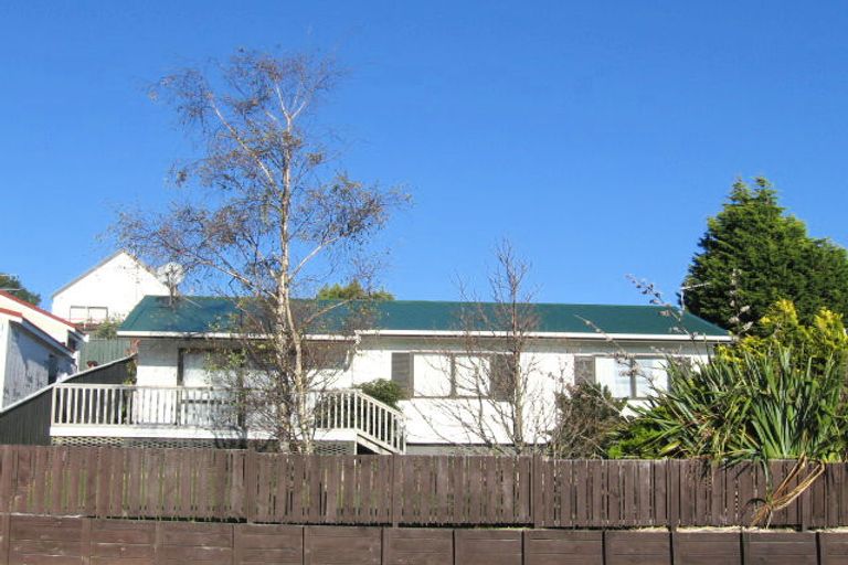 Photo of property in 175 Holborn Drive, Stokes Valley, Lower Hutt, 5019