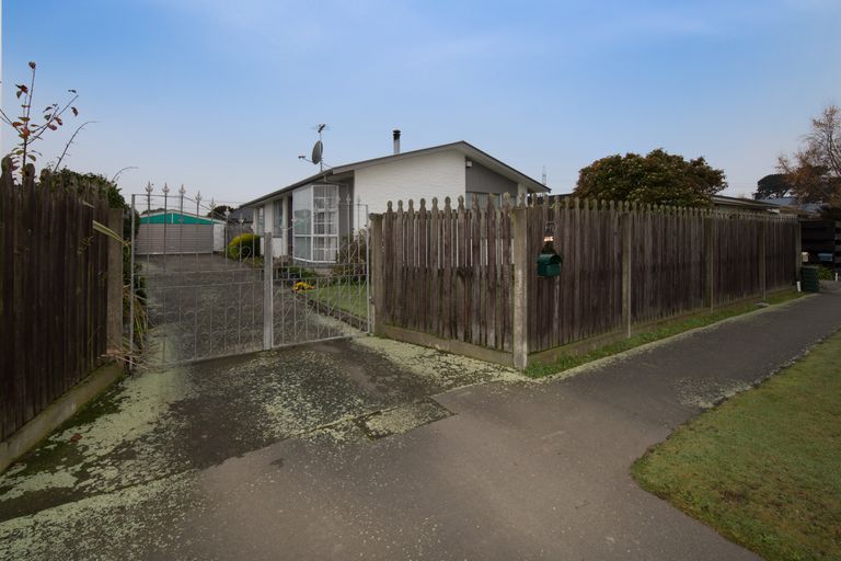 Photo of property in 27 Bayswater Crescent, Bromley, Christchurch, 8062