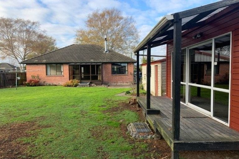 Photo of property in 17 Aorangi Road, Bryndwr, Christchurch, 8053