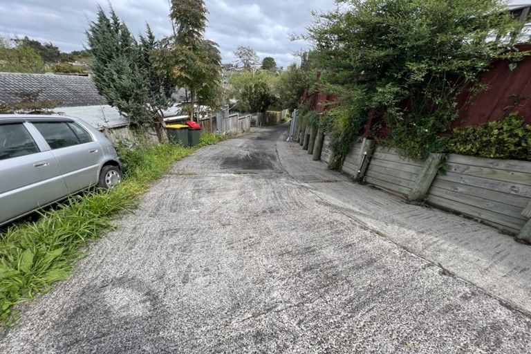 Photo of property in 18 Panzic Place, Glen Eden, Auckland, 0602