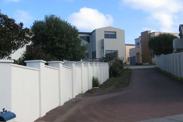 Photo of property in 10 Bluefin Way, West Harbour, Auckland, 0618