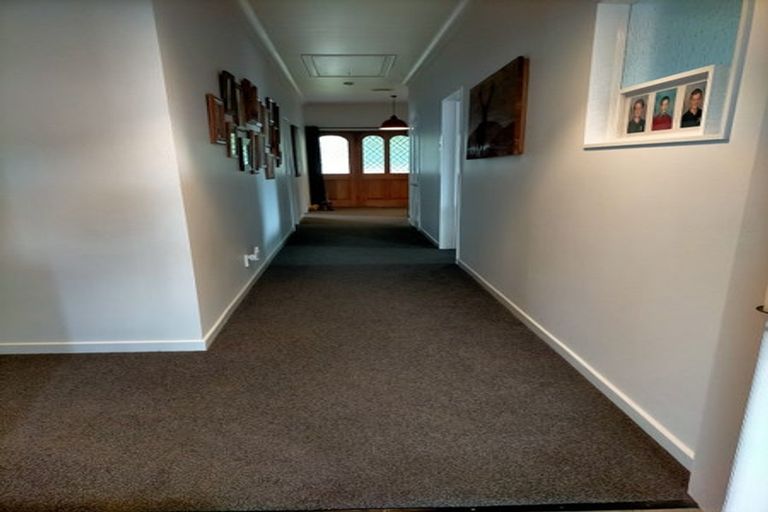 Photo of property in 6 Parkes Avenue, Saint Johns Hill, Whanganui, 4501