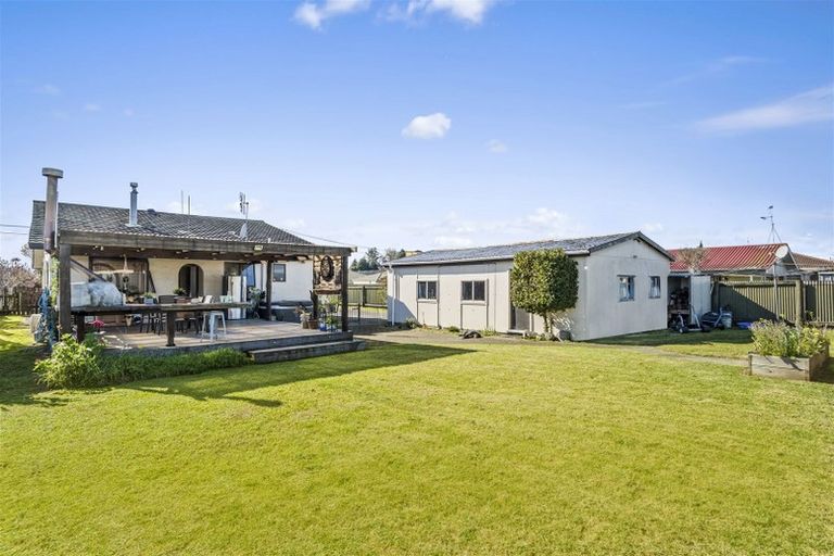 Photo of property in 15 Pemberton Crescent, Greerton, Tauranga, 3112