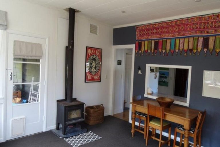 Photo of property in 2 Leicester Street, Picton, 7220