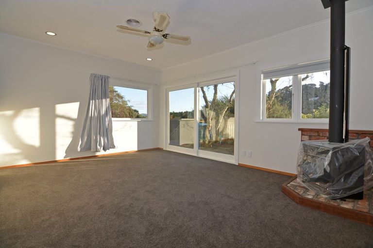 Photo of property in 48 Cluny Road, Plimmerton, Porirua, 5026
