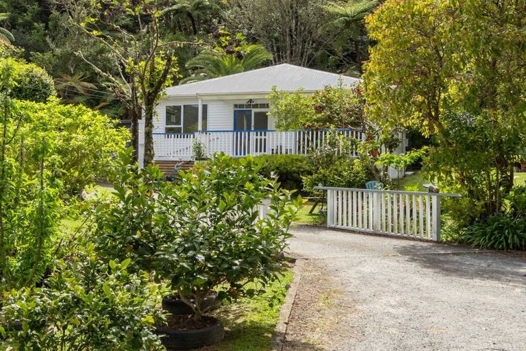 Photo of property in 59 Kamahi Street, Stokes Valley, Lower Hutt, 5019