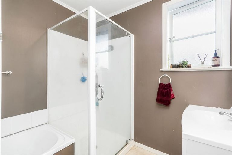 Photo of property in 22 Sare Crescent, Fairfield, Hamilton, 3214