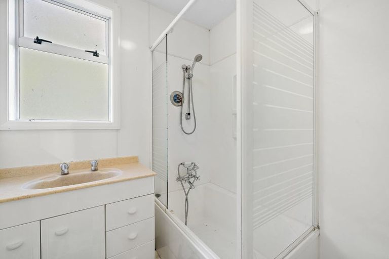 Photo of property in 35 Kopara Grove, Stokes Valley, Lower Hutt, 5019