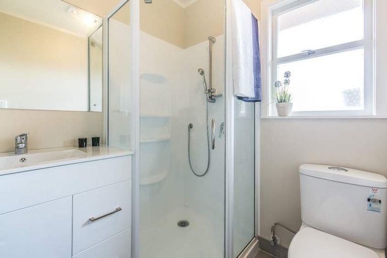 Photo of property in 215 Sunnynook Road, Wairau Valley, Auckland, 0627