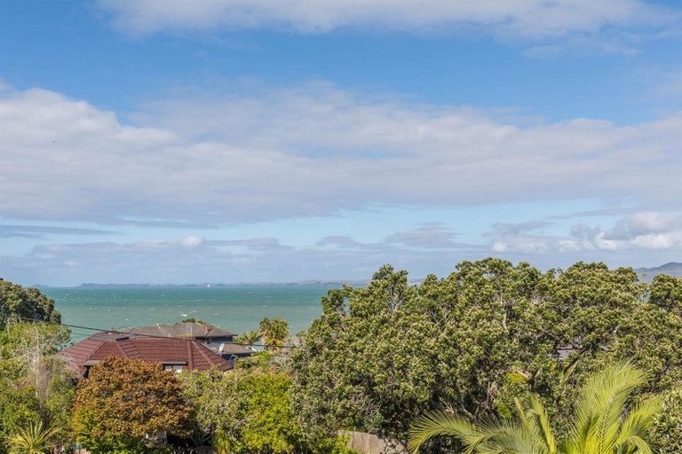 Photo of property in 8 View Road, Campbells Bay, Auckland, 0630