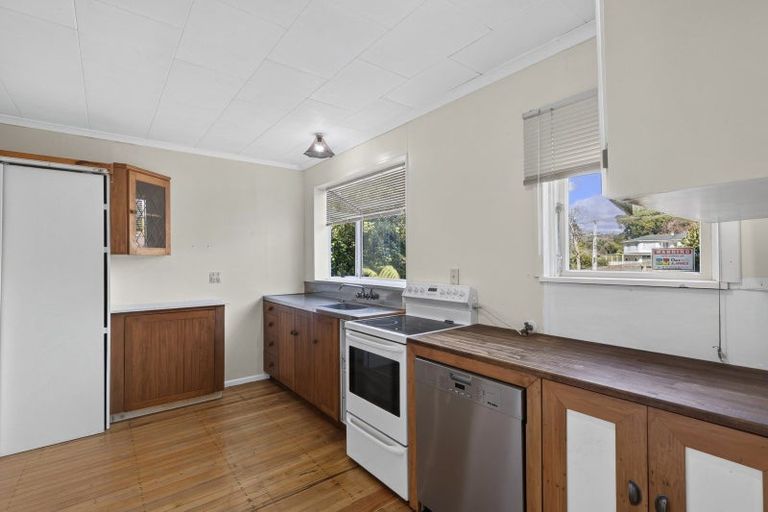 Photo of property in 26 Clawton Street, Westown, New Plymouth, 4310
