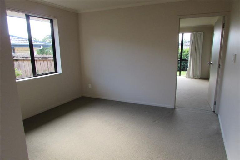 Photo of property in 100 Greenhithe Road, Greenhithe, Auckland, 0632