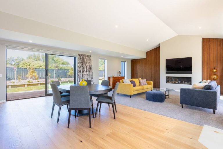 Photo of property in 5 Bressay Way, Waikanae, 5036