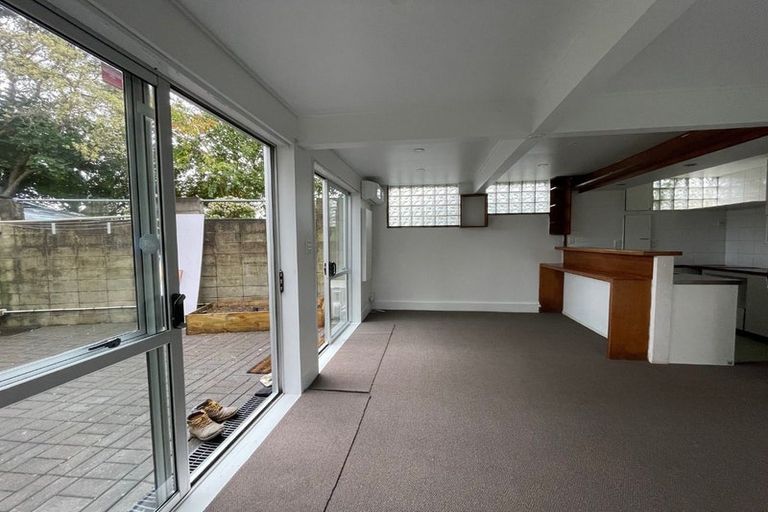 Photo of property in 9 Joshua Place, Weymouth, Auckland, 2103