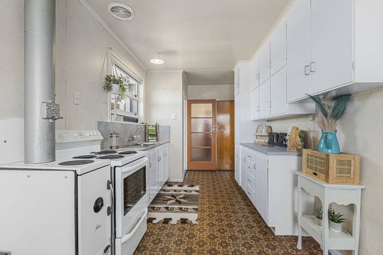 Photo of property in 19 Hume Street, Waitara, 4320