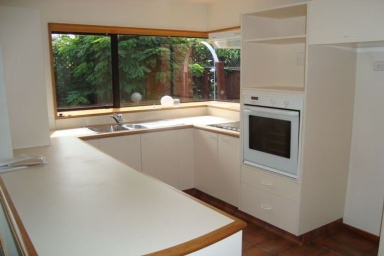 Photo of property in 9a Clyde Road, Upper Riccarton, Christchurch, 8041