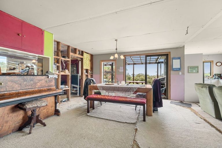 Photo of property in 1389 Carrington Road, Hurworth, New Plymouth, 4371