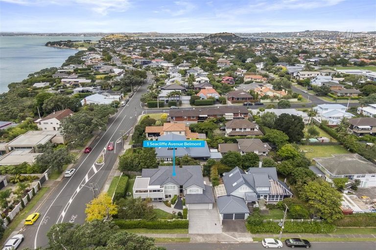 Photo of property in 1 Seacliffe Avenue, Belmont, Auckland, 0622
