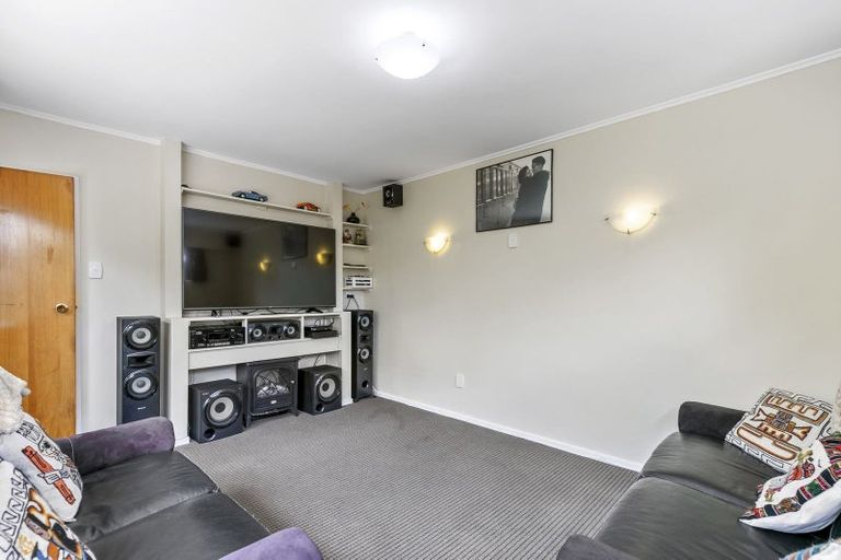 Photo of property in 40 Lincoln Avenue, Tawa, Wellington, 5028