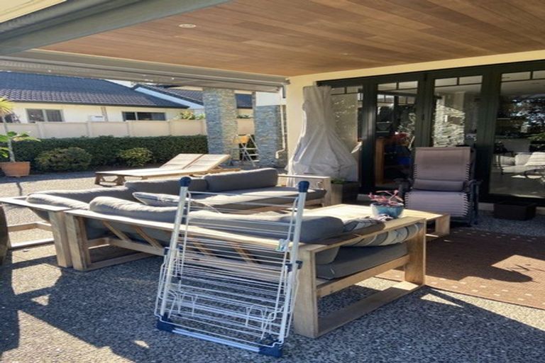 Photo of property in 11 Anaheim Boulevard, Shamrock Park, Auckland, 2016