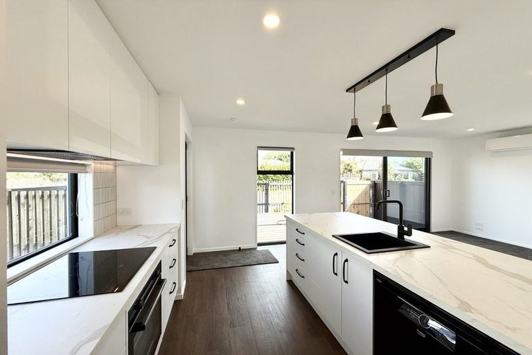 Photo of property in 37 Wildberry Street, Woolston, Christchurch, 8023