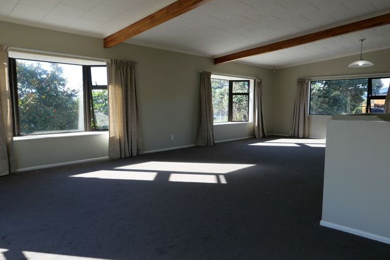 Photo of property in 51 William Street, Waikanae Beach, Waikanae, 5036