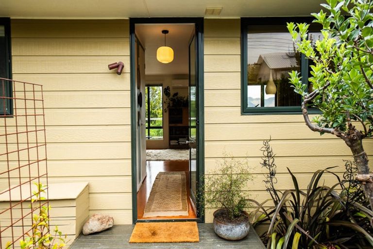 Photo of property in 29 Te Papau Crescent, Diamond Harbour, 8972