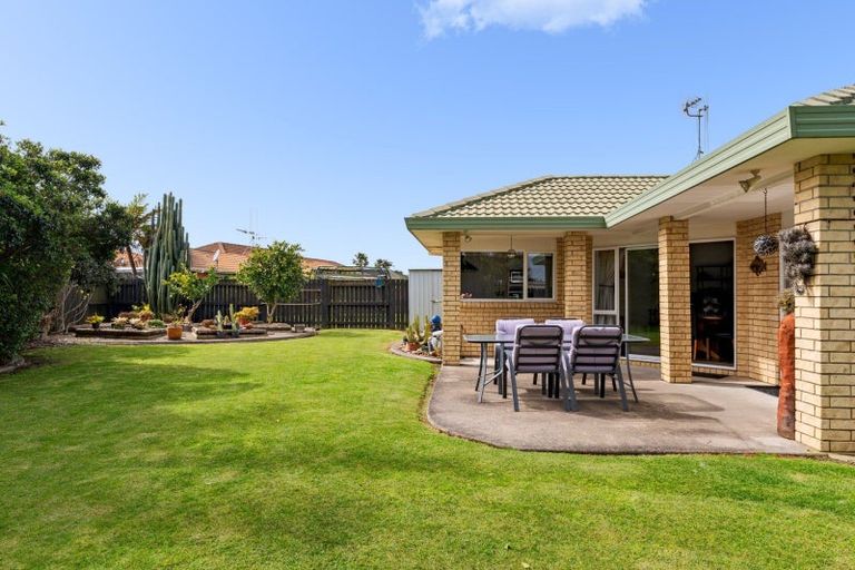 Photo of property in 17 Appaloosa Place, Papamoa Beach, Papamoa, 3118