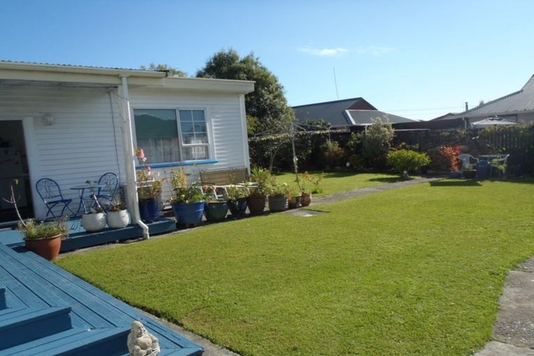 Photo of property in 6 Perotti Street, Greymouth, 7805