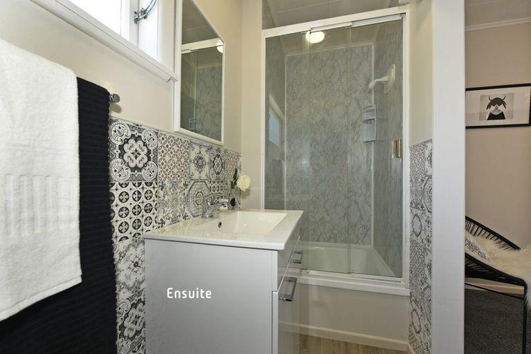 Photo of property in 16 Longfellow Street, Trentham, Upper Hutt, 5018