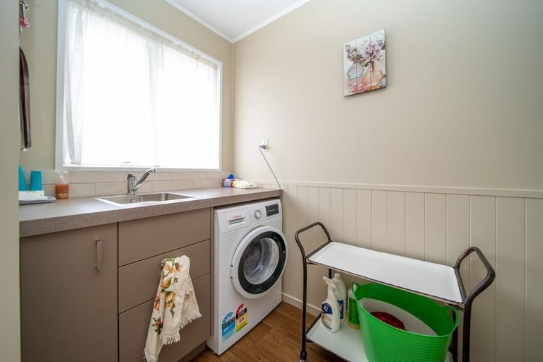 Photo of property in 77 Russell Street, Alexandra, 9320