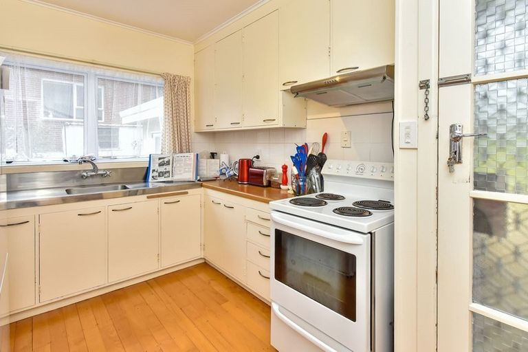 Photo of property in 24 Collie Street, Hillpark, Auckland, 2102