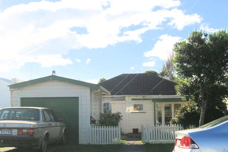 Photo of property in 26 Kauri Street, Eastbourne, Lower Hutt, 5013