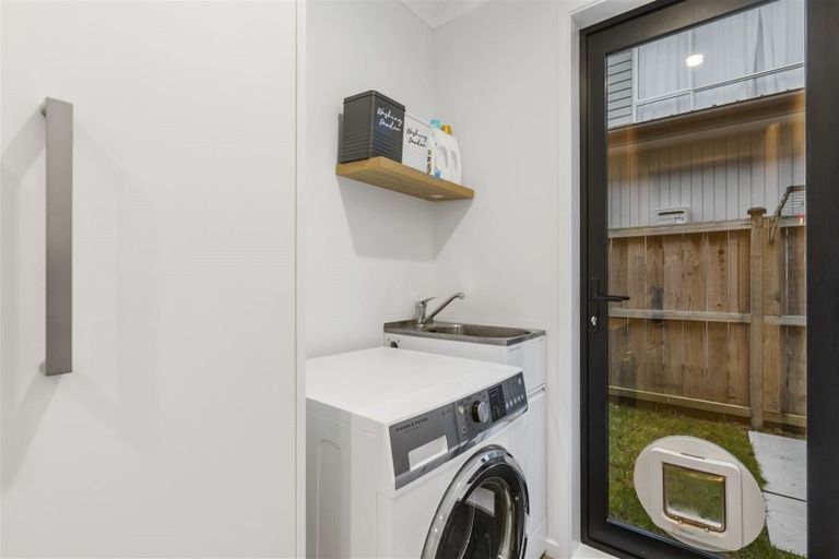Photo of property in 9 Tawatawa Street, Long Bay, Auckland, 0630