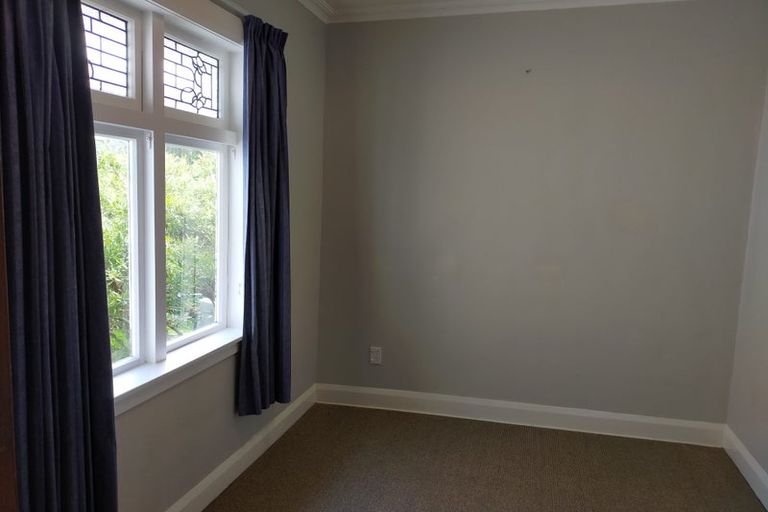 Photo of property in 142 Russell Terrace, Berhampore, Wellington, 6023