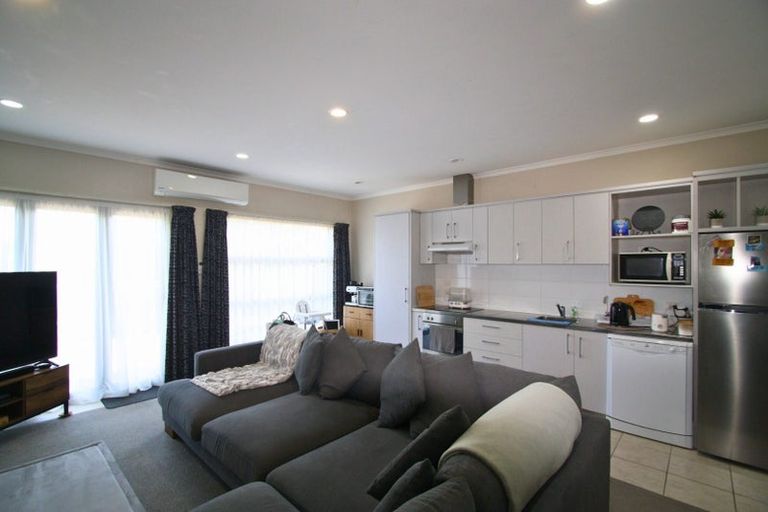 Photo of property in 2/38 Maratahu Street, Westown, New Plymouth, 4310