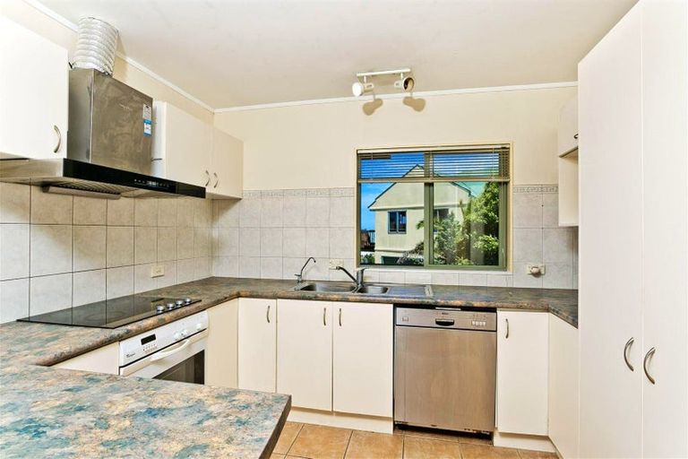 Photo of property in 726b East Coast Road, Pinehill, Auckland, 0632