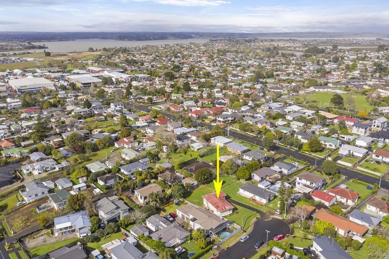 Photo of property in 10 Olive Street, Manurewa, Auckland, 2102