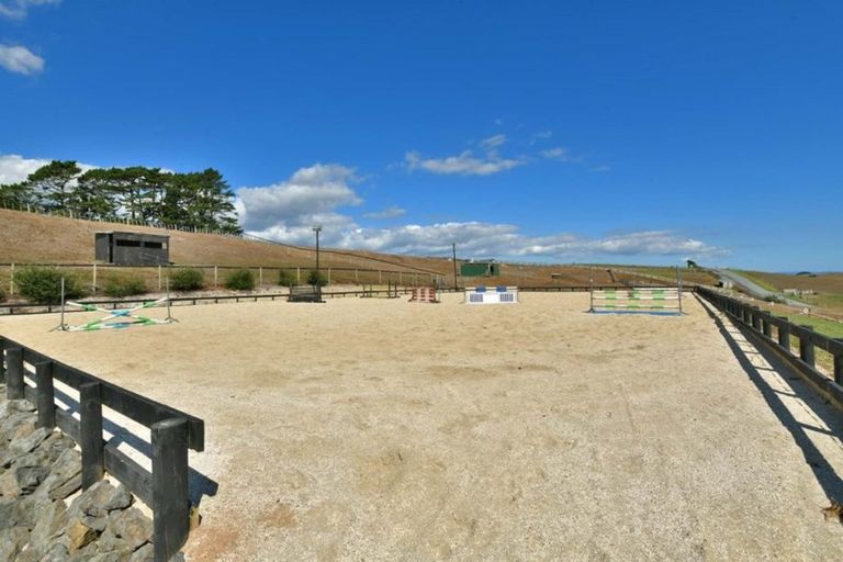 Photo of property in 641 Peak Road, Helensville, 0875