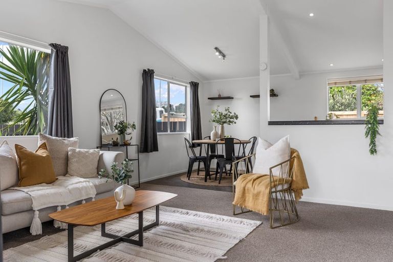 Photo of property in 24 Kaitemako Road, Welcome Bay, Tauranga, 3112