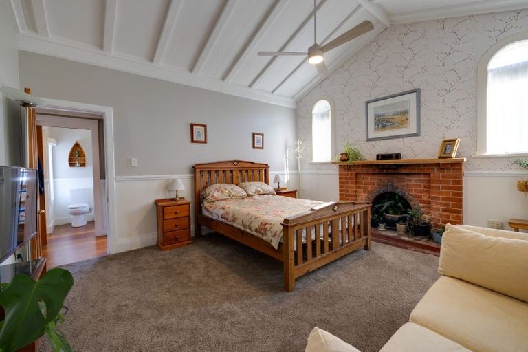 Photo of property in 21 Cobden Road, Bluff Hill, Napier, 4110